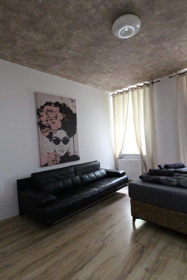 Family Quad Room Rf Vienna Exterior photo