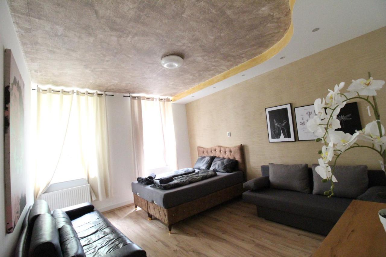 Family Quad Room Rf Vienna Exterior photo